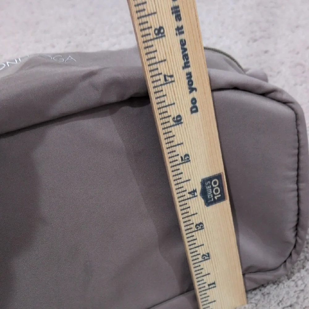Beyond‎ Yoga Light Gray Drawstring Backpack